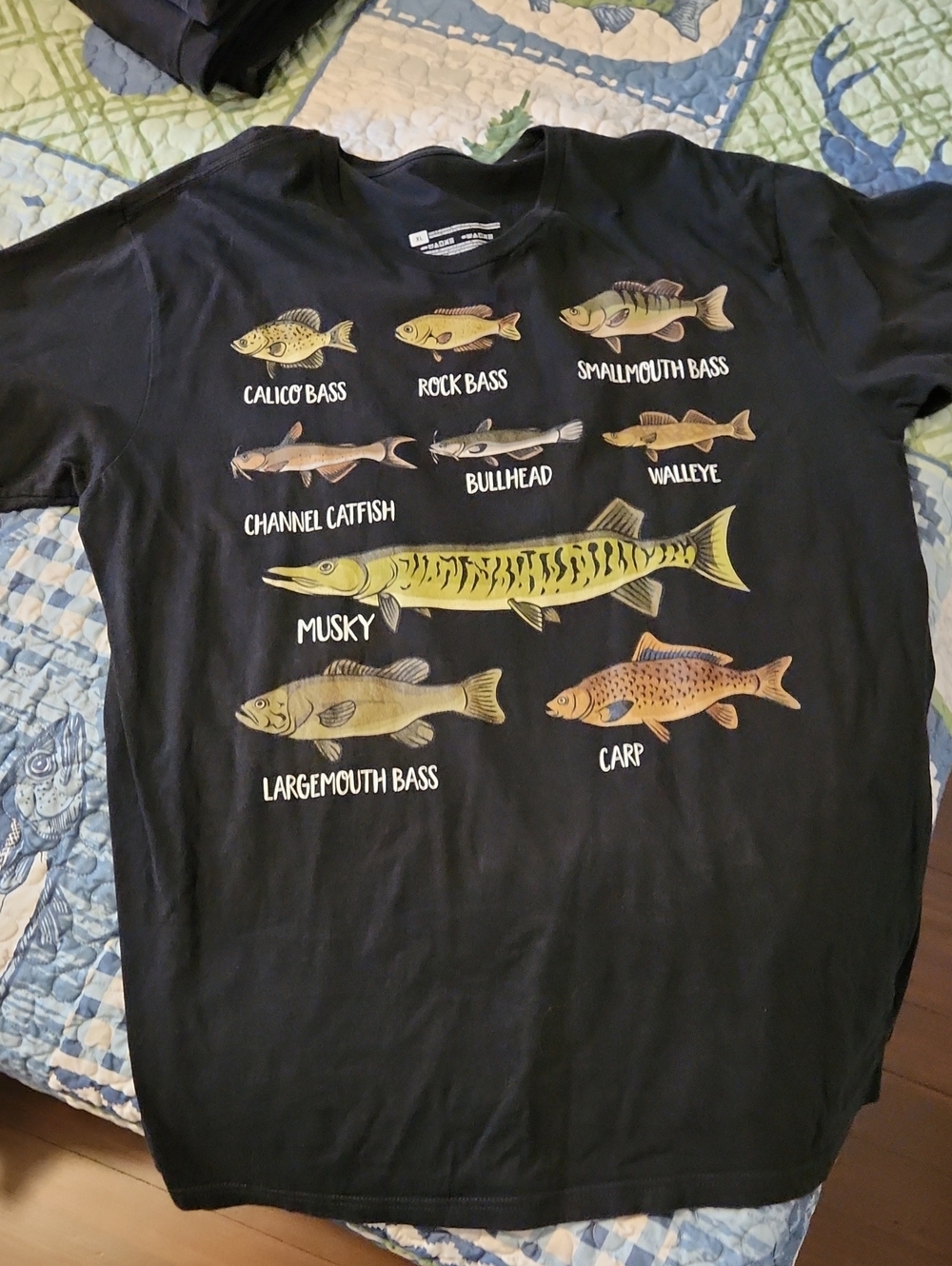 Gildan Black Short Sleeve Tee with Multicolor Fish Graphics